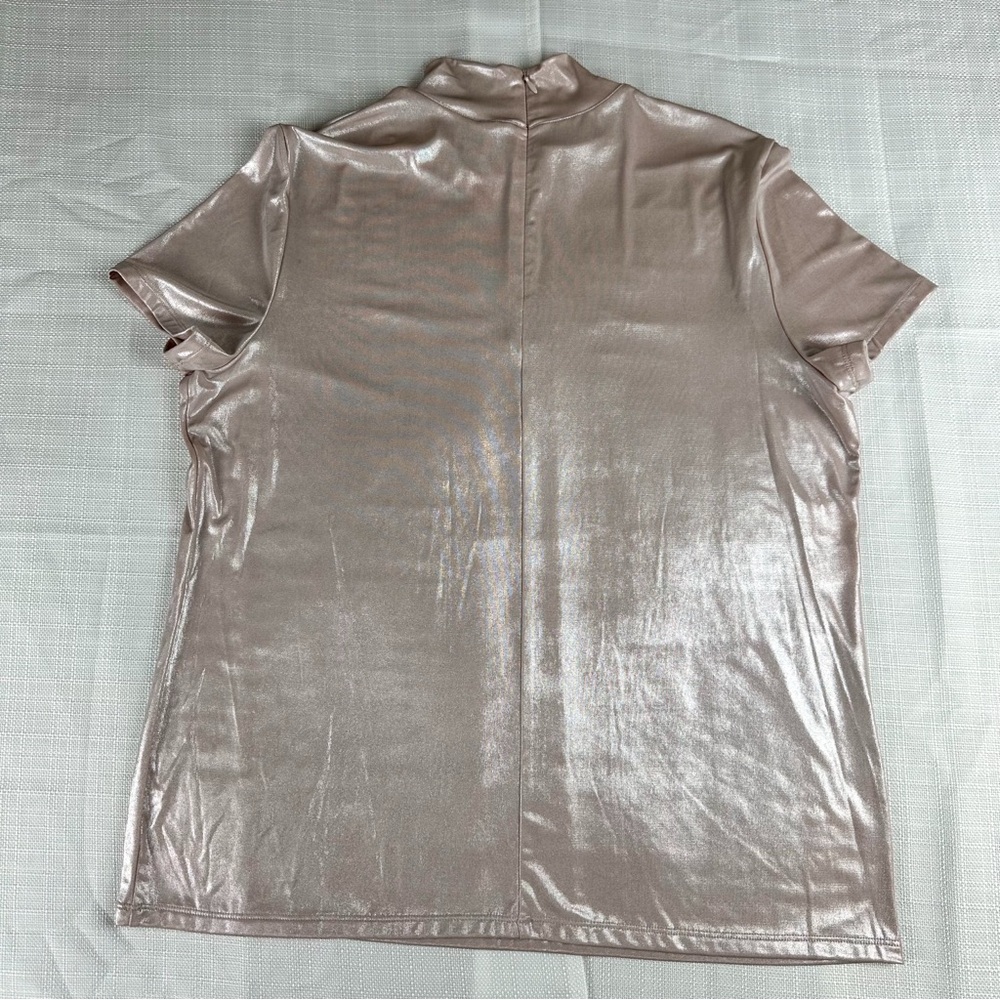 ANNE KLEIN Mock Neck Metallic Soft Pink Satin Short Sleeve Top - Picture 8 of 9